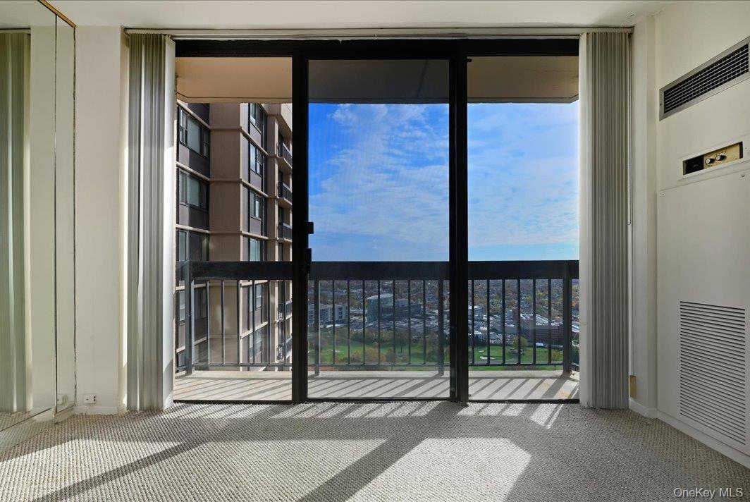 27110 Grand Central Parkway # 30R, Floral Park, NY 11005