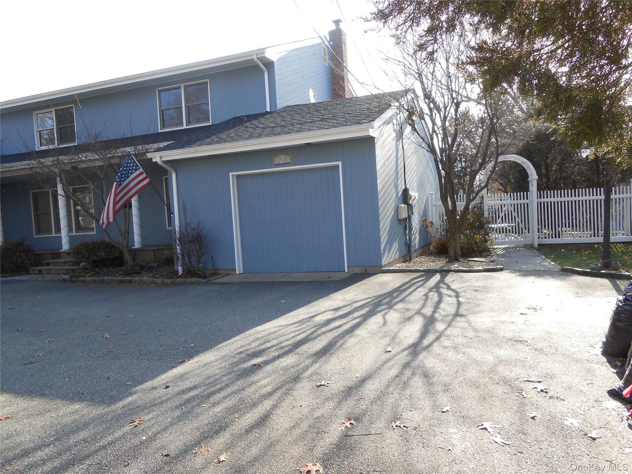 2 Bushwick Street # Upstairs, Melville, NY 11747