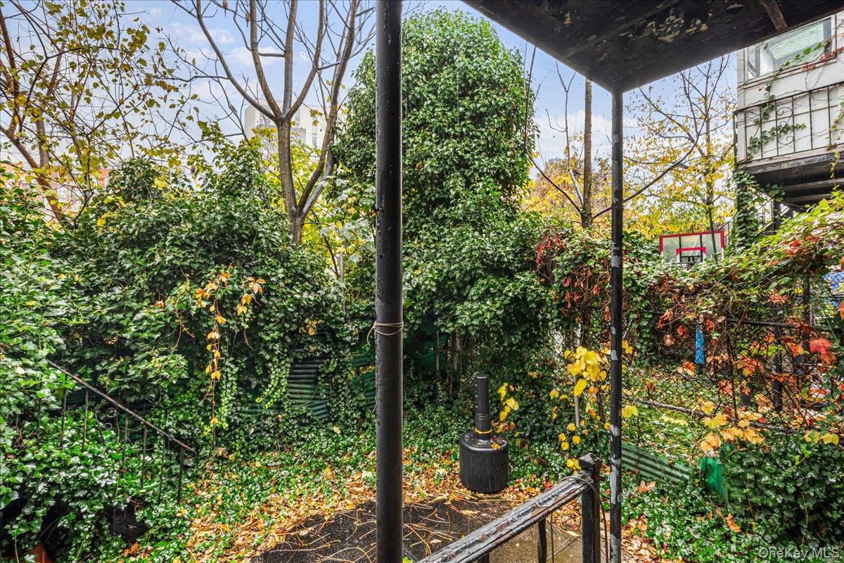 69-22 44th Avenue, Woodside, NY 11377