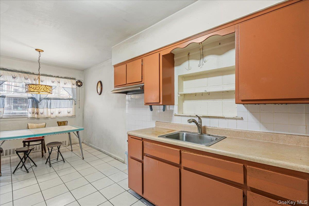 69-22 44th Avenue, Woodside, NY 11377