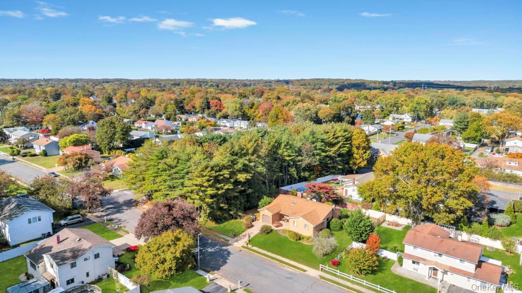 53 Stevenson Place, Deer Park, NY 11729