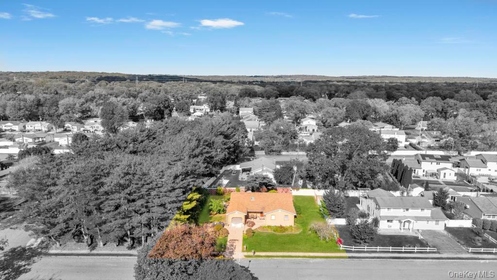 53 Stevenson Place, Deer Park, NY 11729