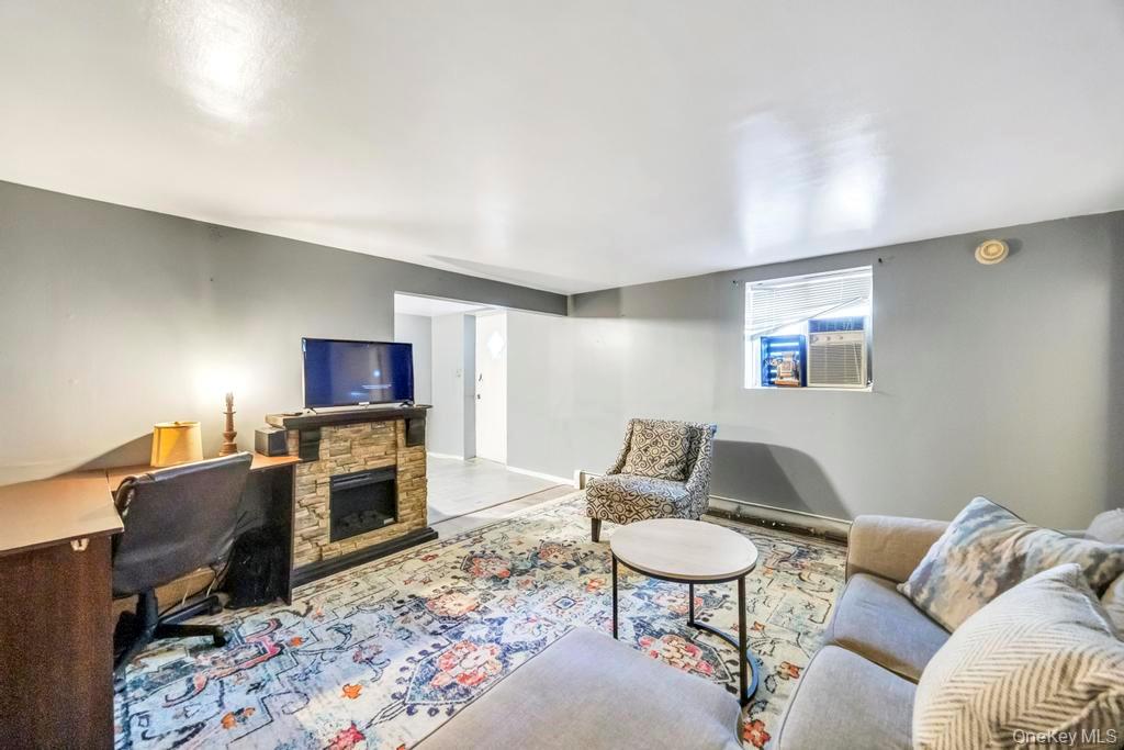 53 Stevenson Place, Deer Park, NY 11729