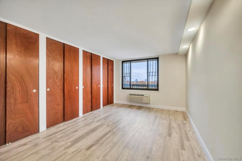 15038 Union Turnpike # 12K, Kew Garden Hills, NY 11367