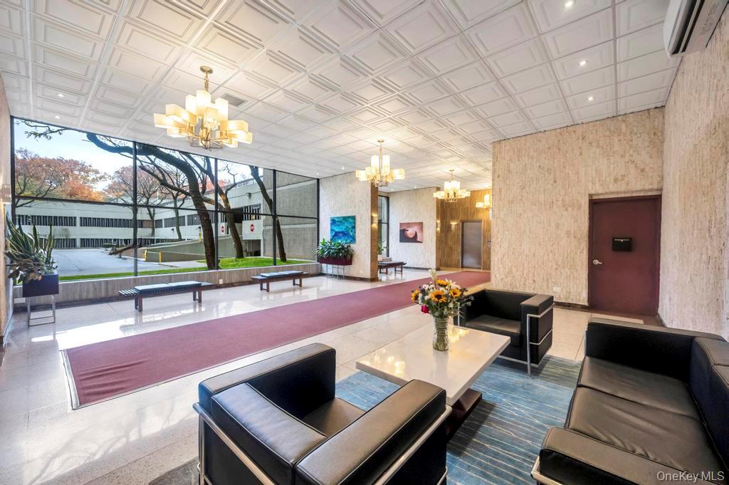 15038 Union Turnpike # 12K, Kew Garden Hills, NY 11367