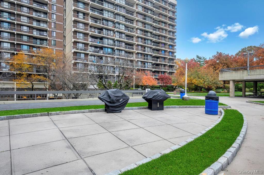15038 Union Turnpike # 12K, Kew Garden Hills, NY 11367