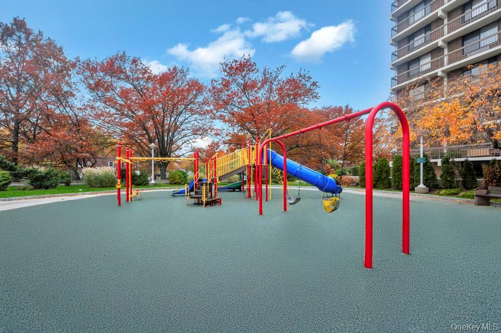 15038 Union Turnpike # 12K, Kew Garden Hills, NY 11367