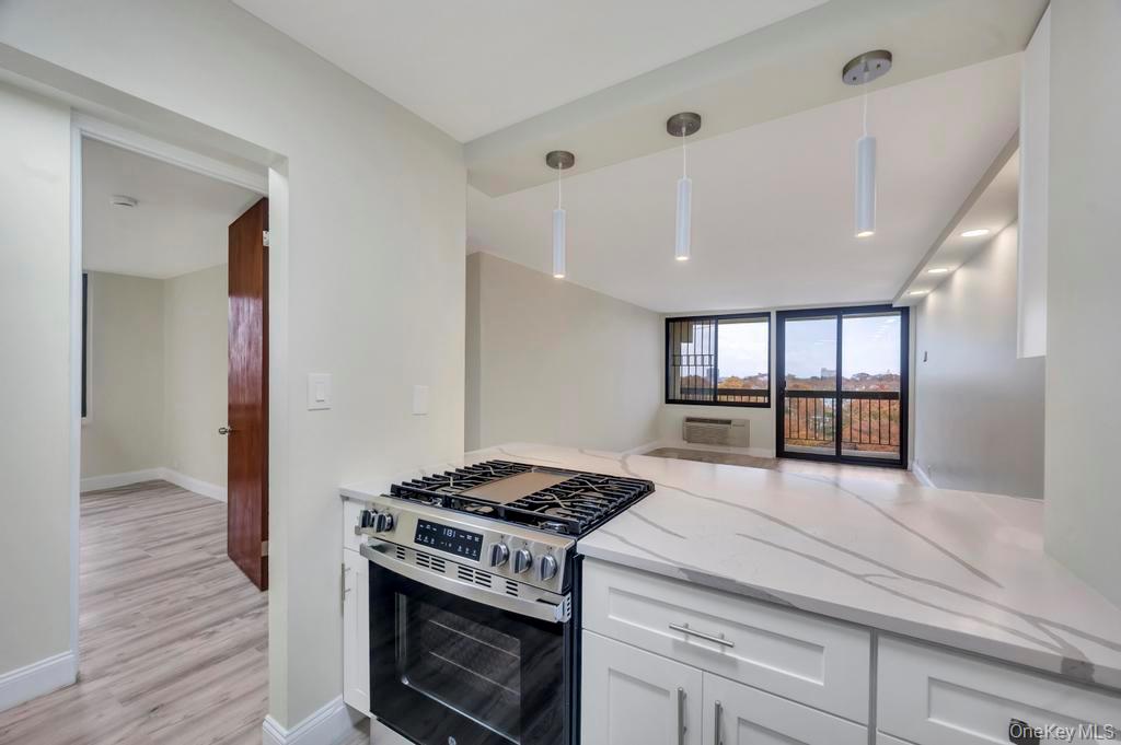 15038 Union Turnpike # 12K, Kew Garden Hills, NY 11367