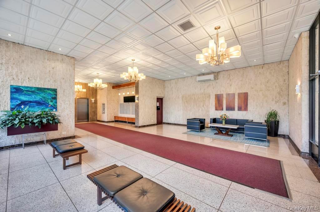 15038 Union Turnpike # 12K, Kew Garden Hills, NY 11367