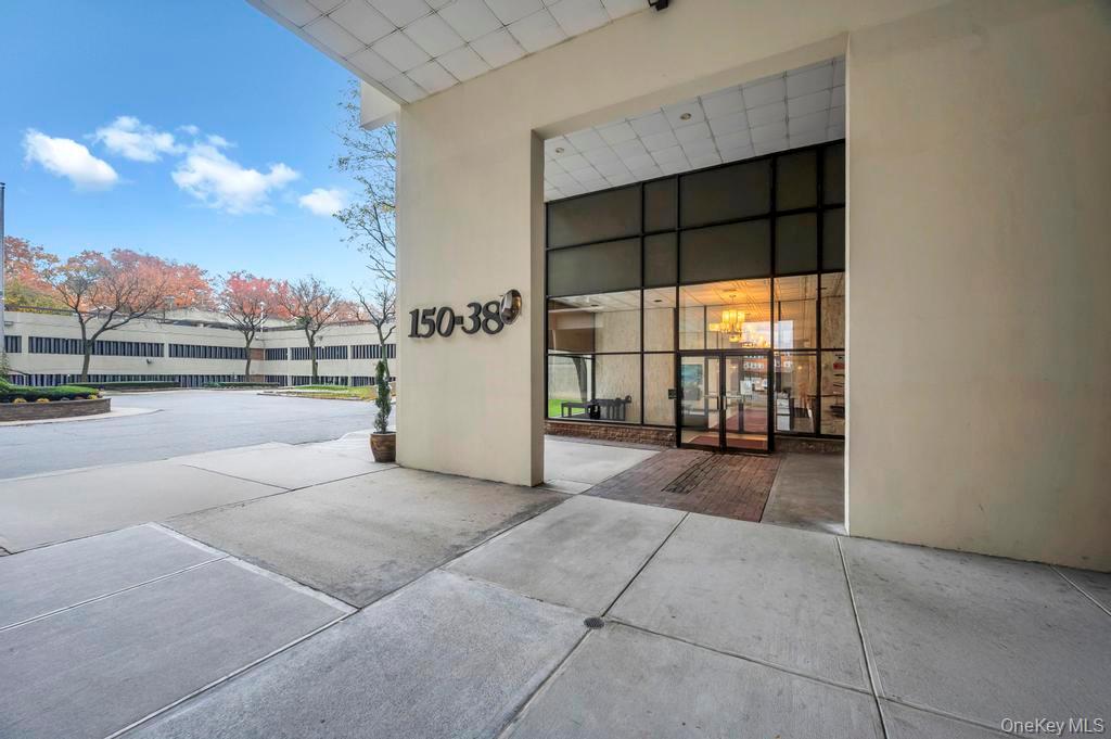 15038 Union Turnpike # 12K, Kew Garden Hills, NY 11367