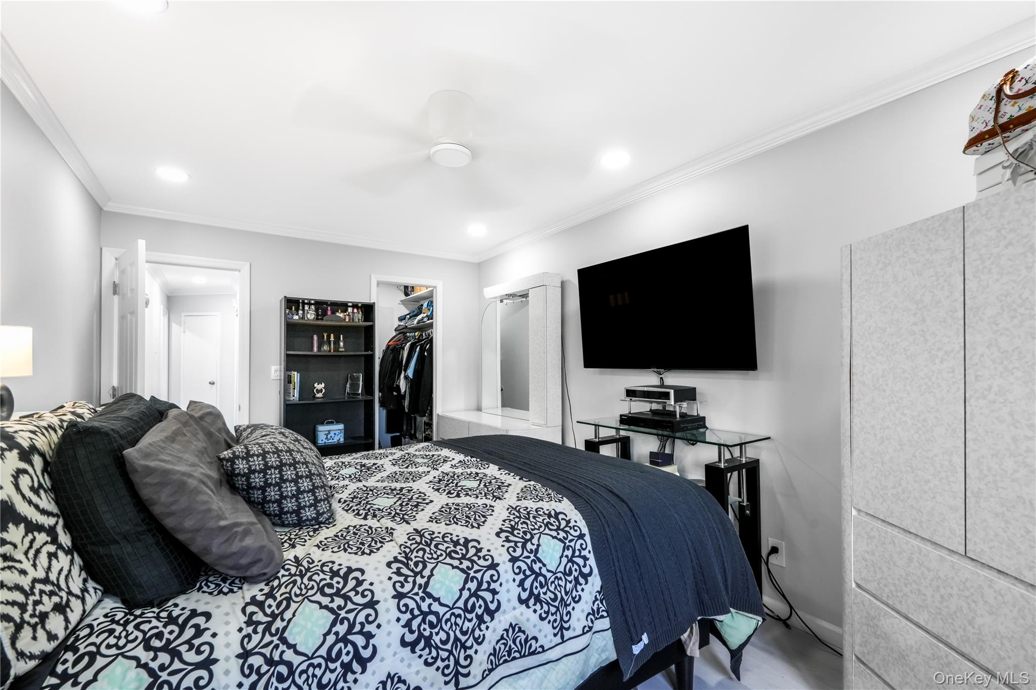 427 Schorr Drive # 36A, College Point, NY 11356