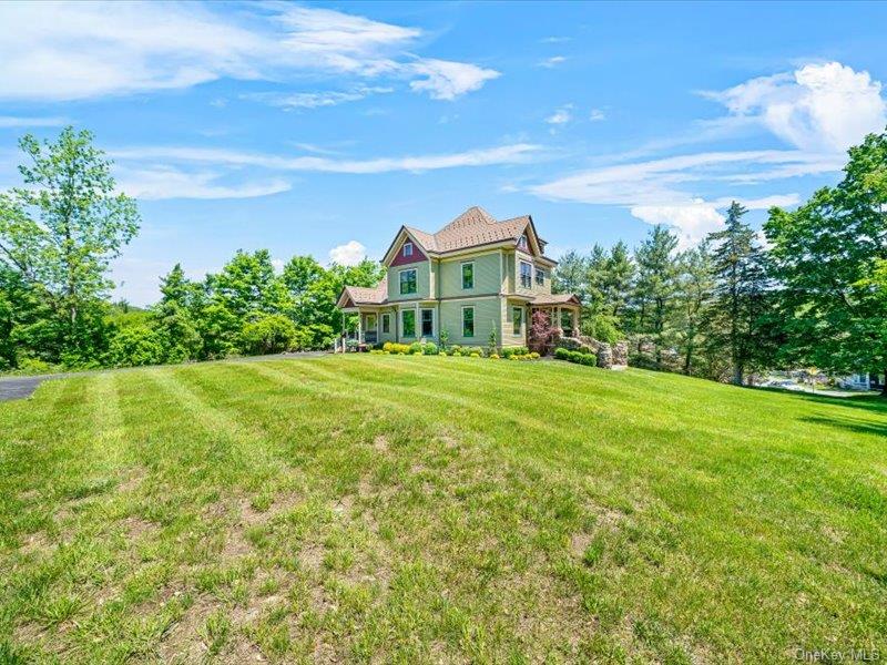 2 Pine Hill Road, Chester, NY 10918