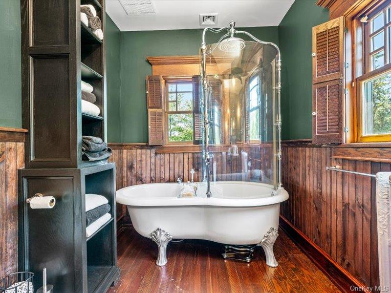 2 Pine Hill Road, Chester, NY 10918