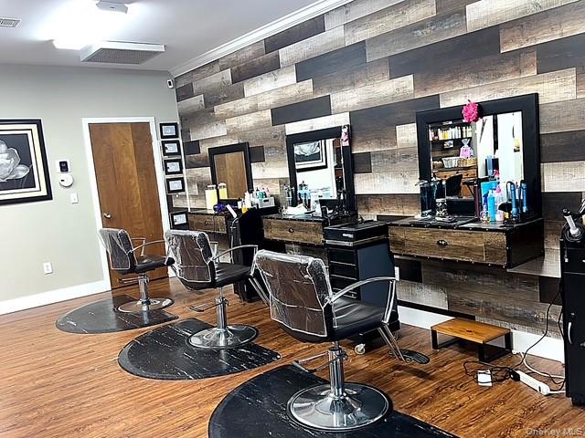 487 Main Road # B, Aquebogue, NY 11901