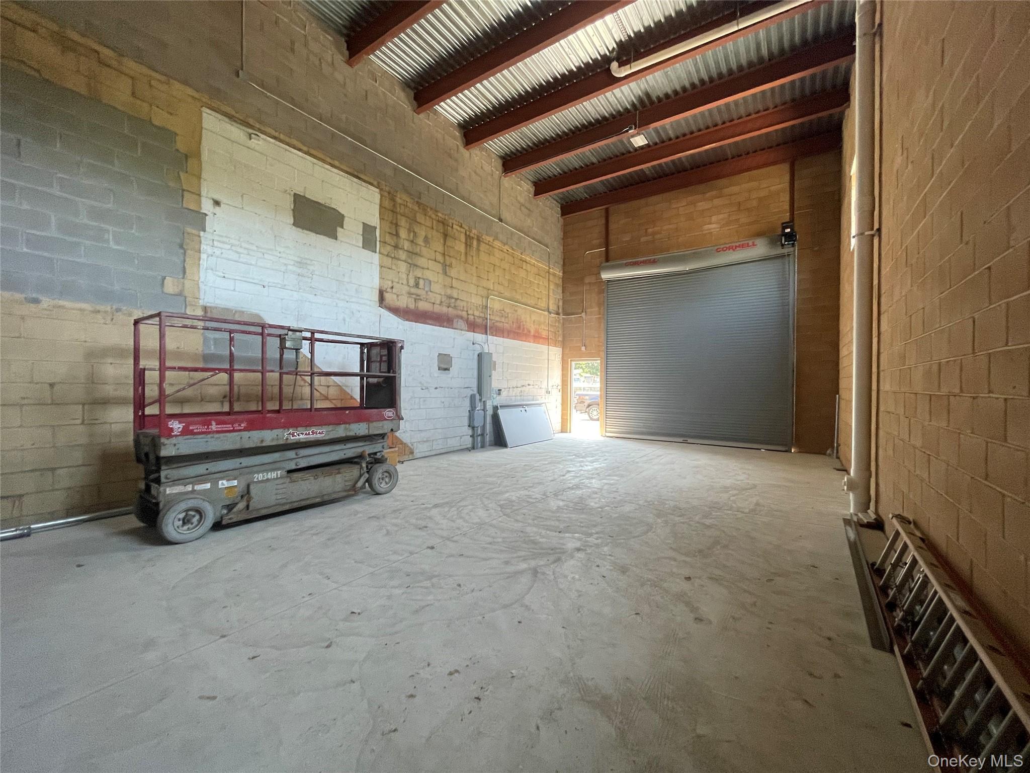 275 Elsworth Street, Holbrook, NY 11741