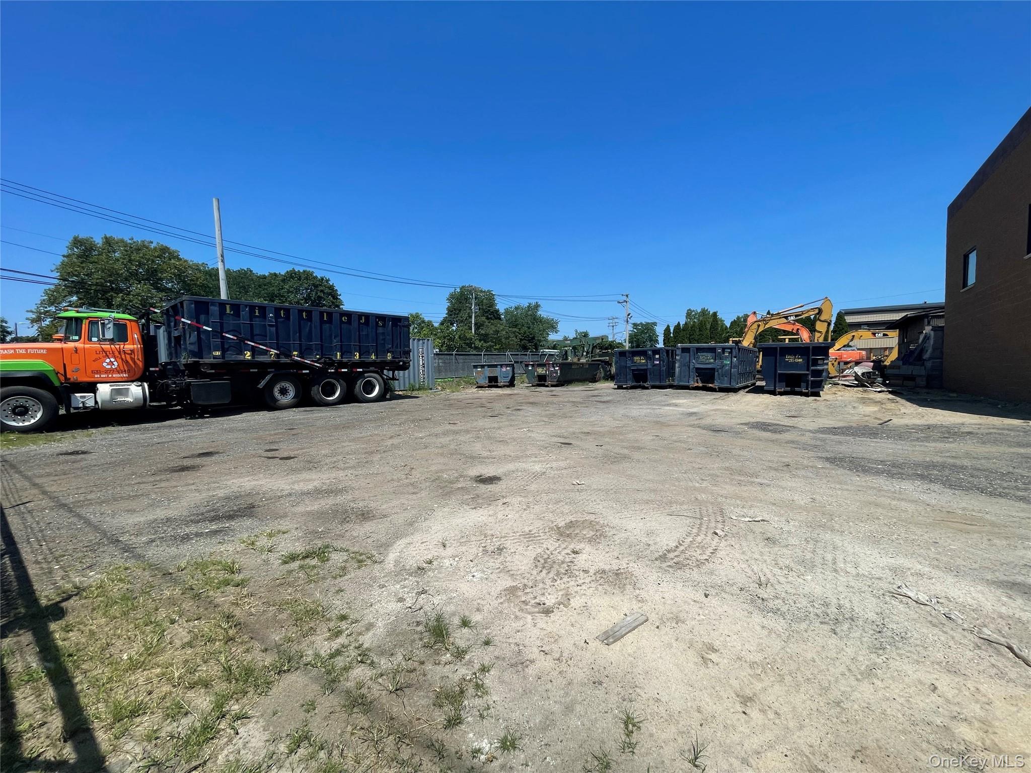 275 Elsworth Street, Holbrook, NY 11741