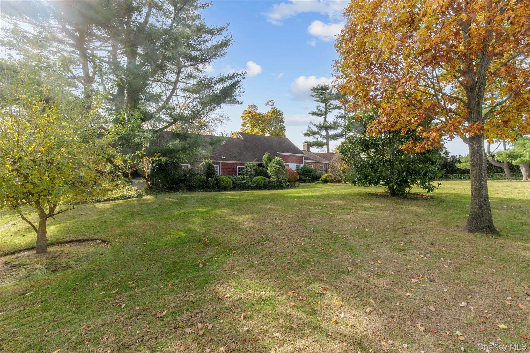 18 LIGHTHOUSE Road, Kings Point, NY 11024