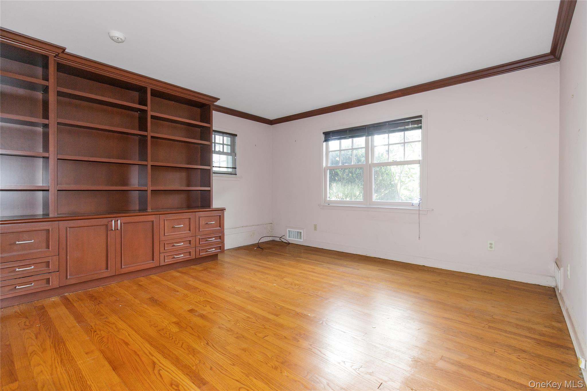 18 LIGHTHOUSE Road, Kings Point, NY 11024