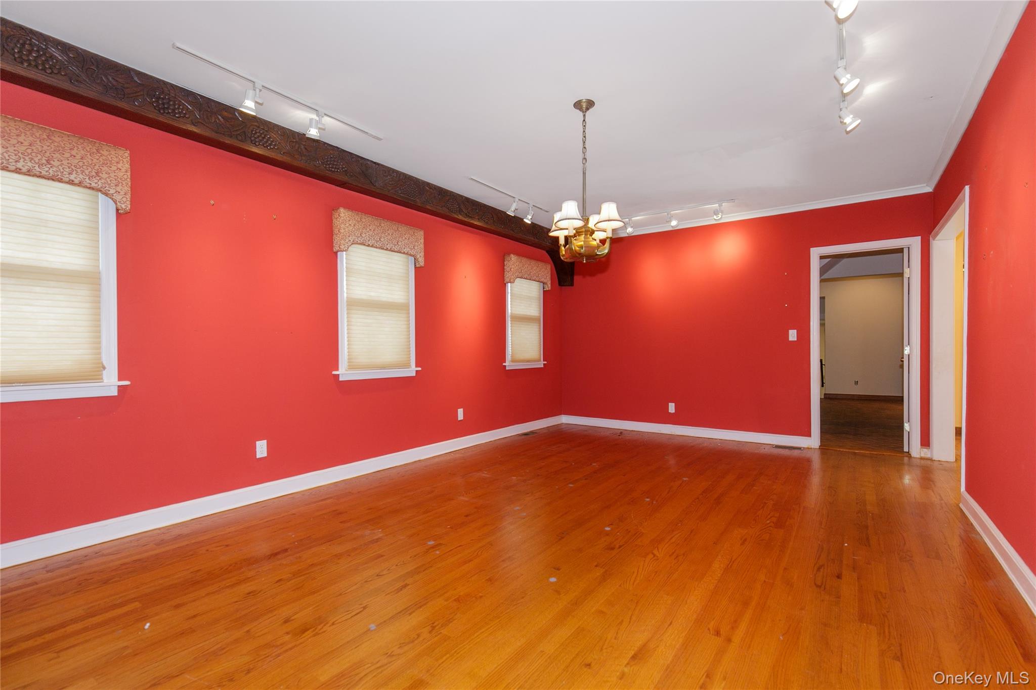 18 LIGHTHOUSE Road, Kings Point, NY 11024