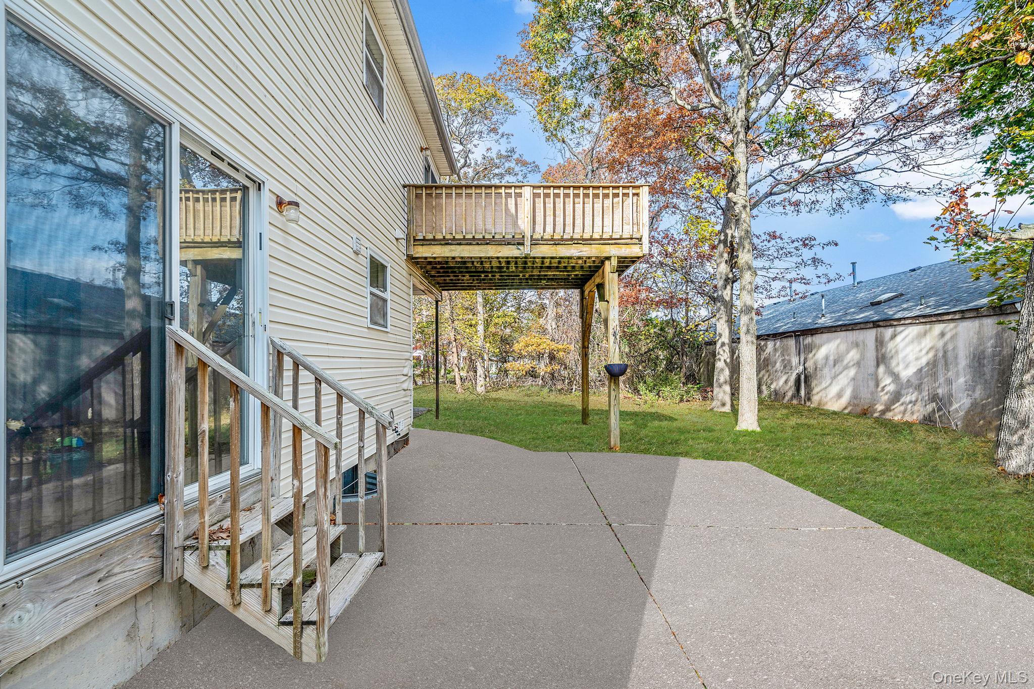 1 Wendy Drive, Farmingville, NY 11738