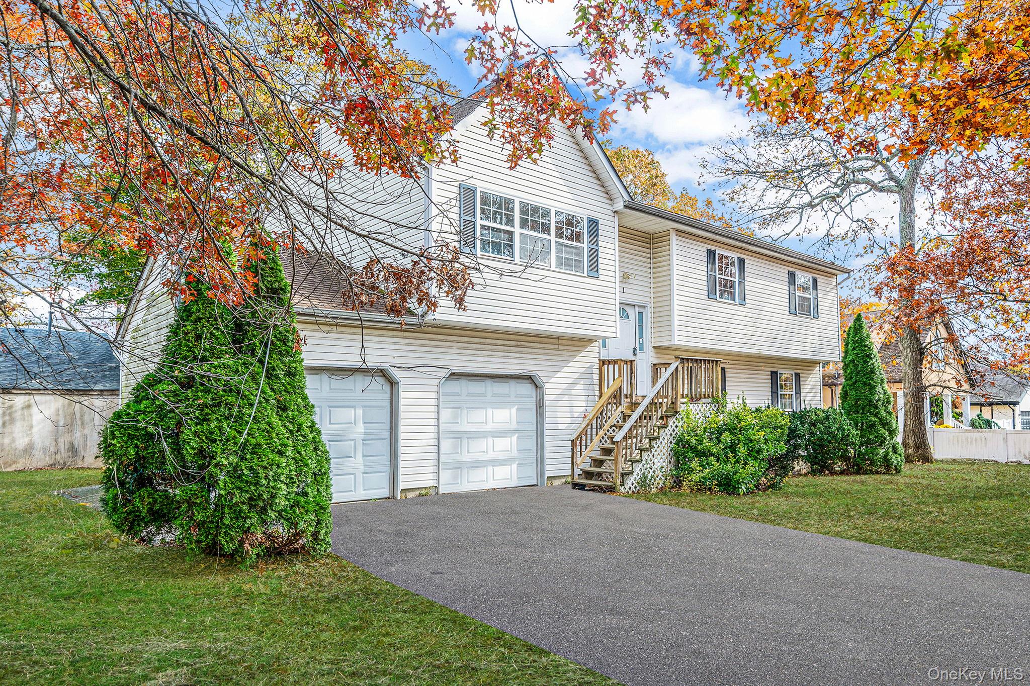 1 Wendy Drive, Farmingville, NY 11738