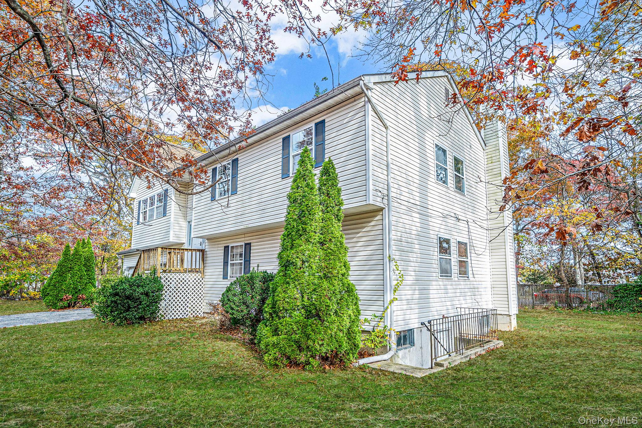 1 Wendy Drive, Farmingville, NY 11738