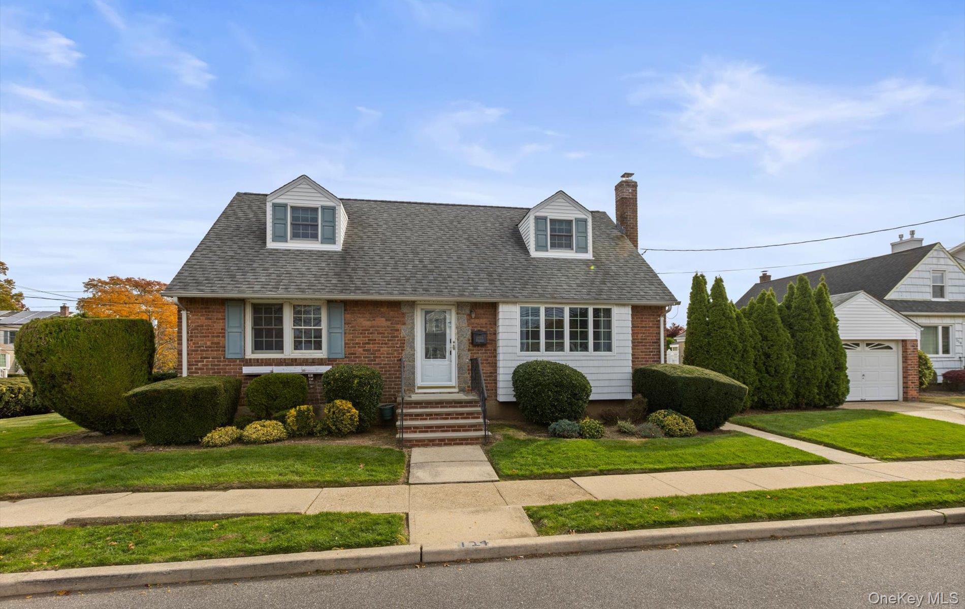 124 Kilburn Road S, Garden City South, NY 11530