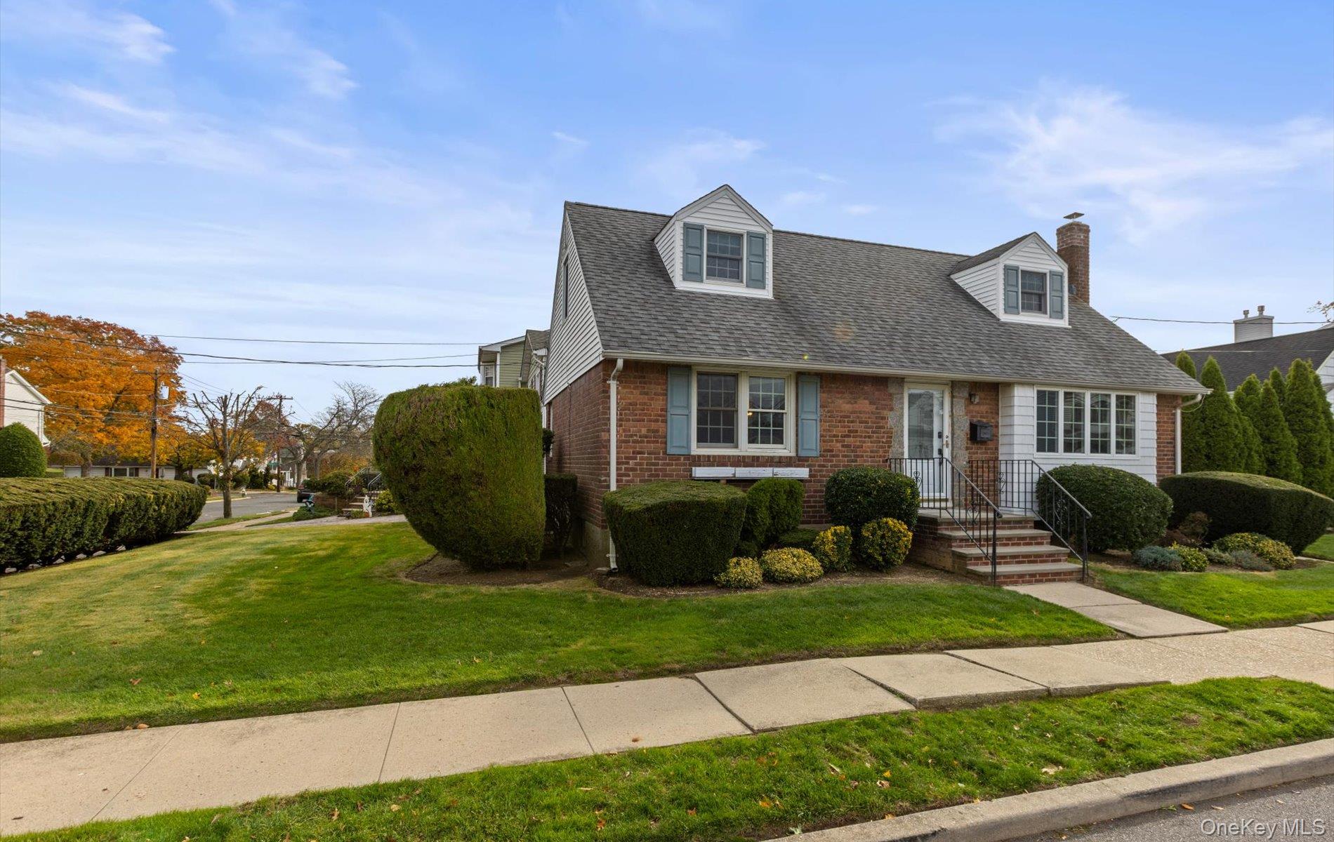 124 Kilburn Road S, Garden City South, NY 11530