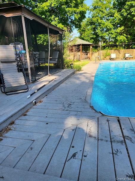 9 Mulberry Drive, Smithtown, NY 11787