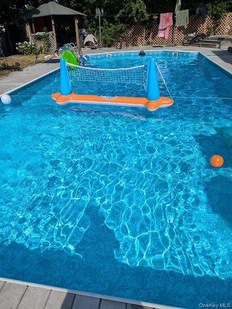 9 Mulberry Drive, Smithtown, NY 11787