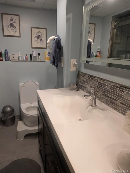 9 Mulberry Drive, Smithtown, NY 11787