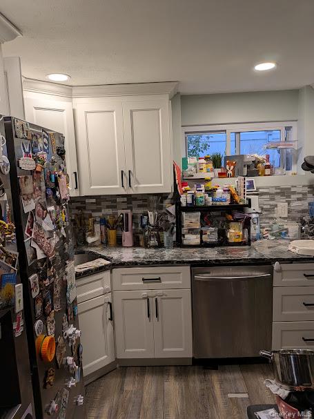 9 Mulberry Drive, Smithtown, NY 11787