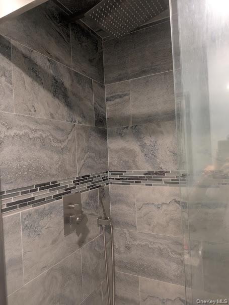 9 Mulberry Drive, Smithtown, NY 11787