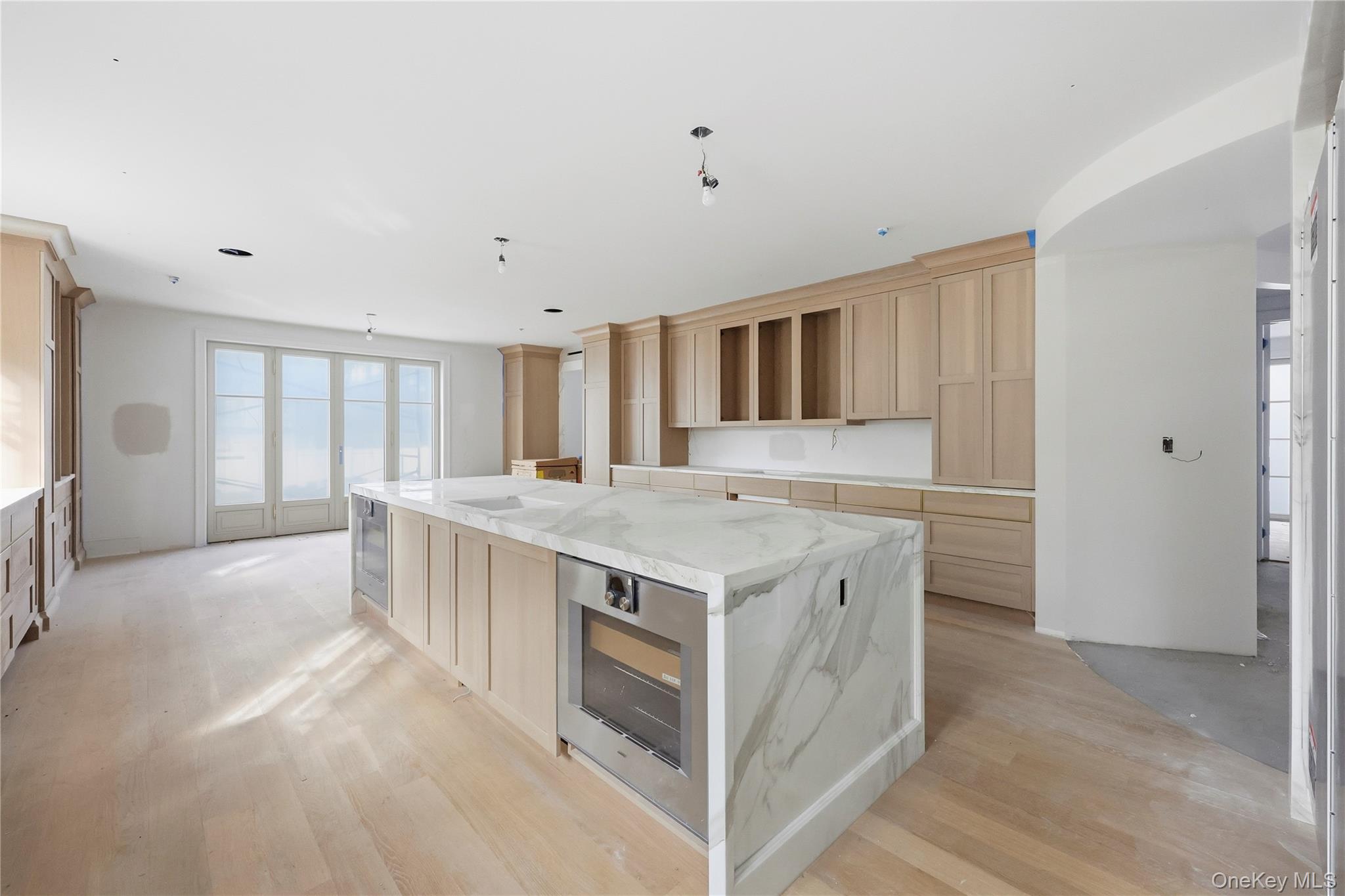 156 Harborview S, Lawrence, NY 11559