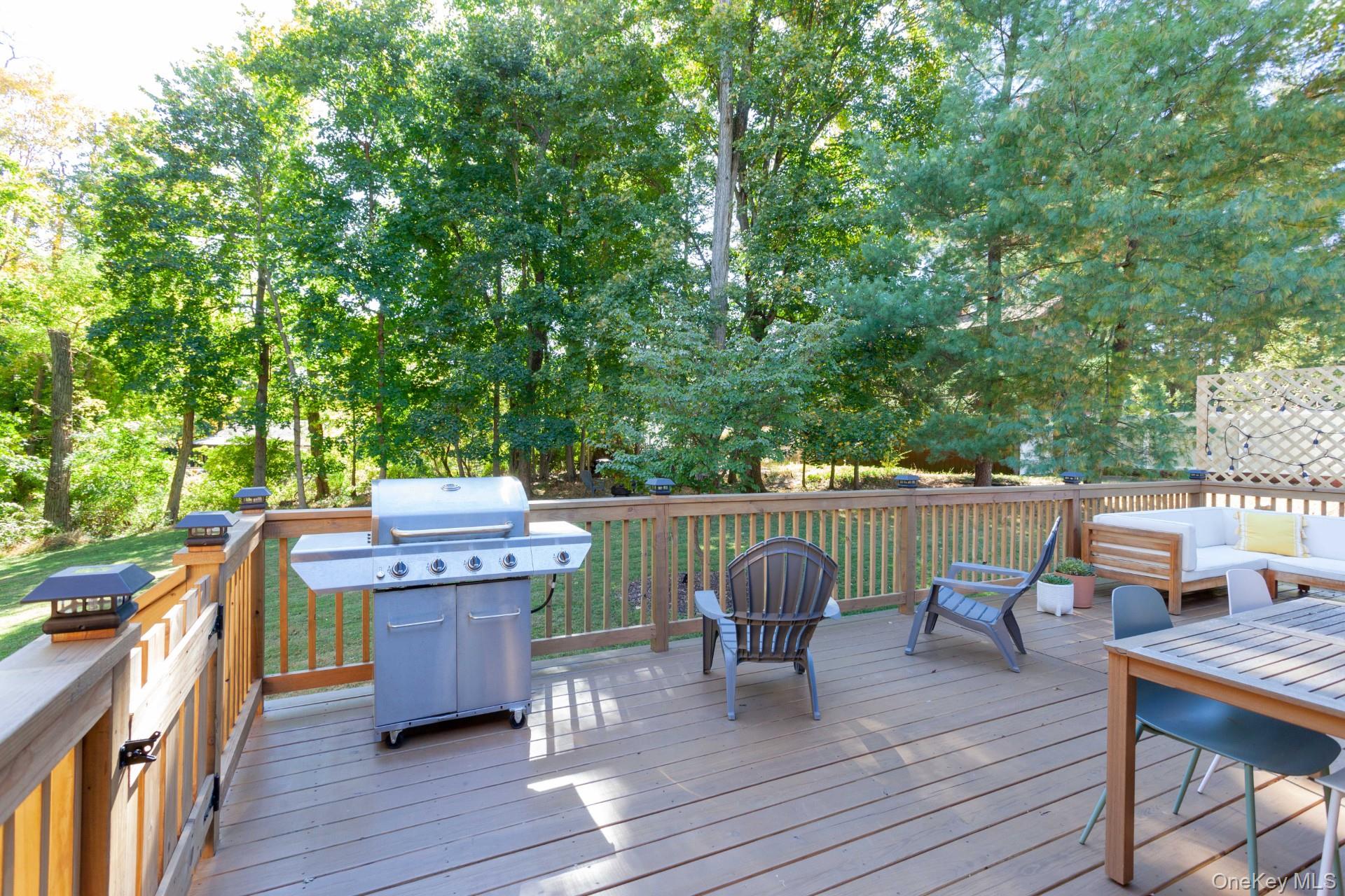 14 Old English Way, Wappingers Falls, NY 12590