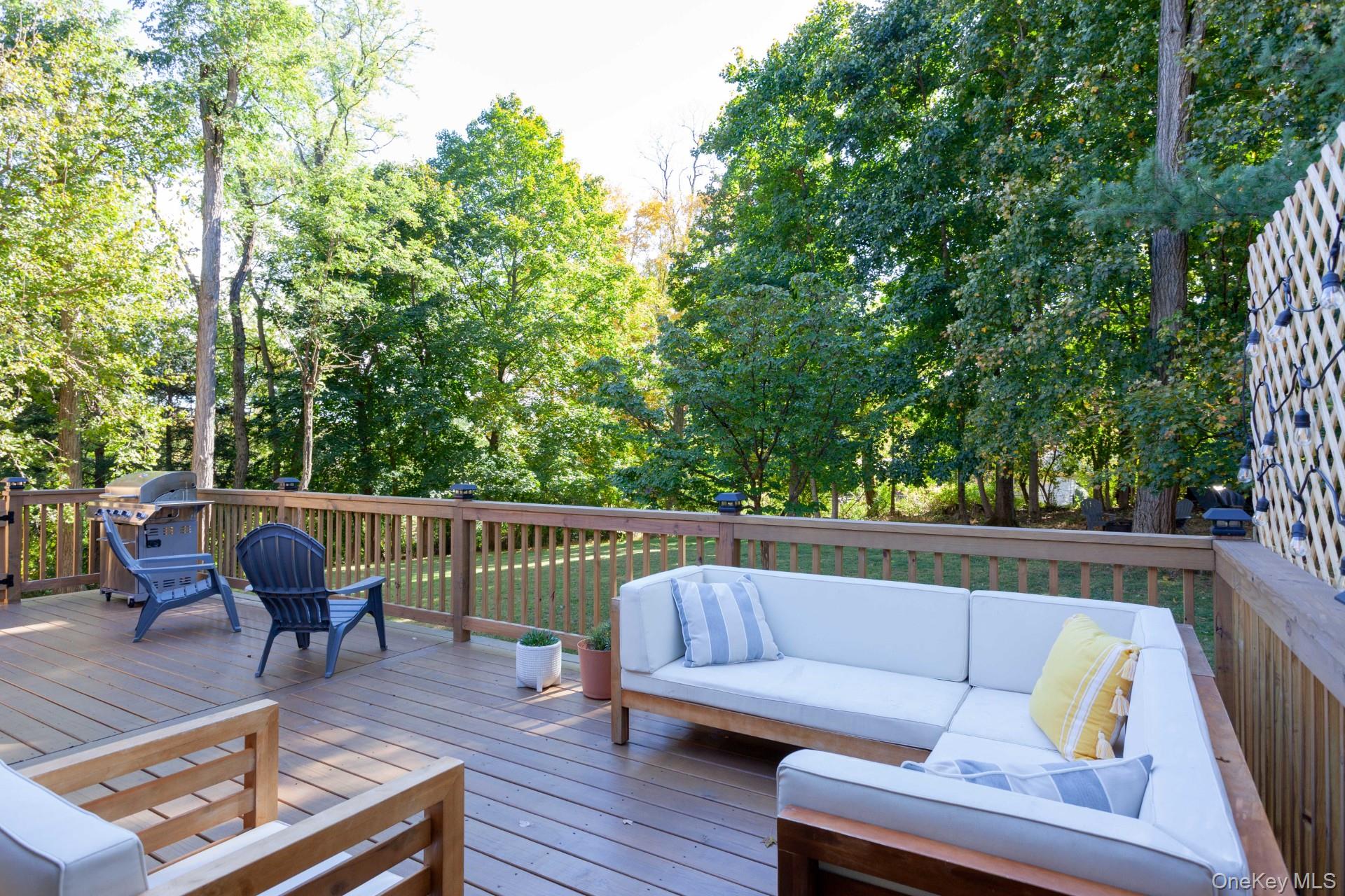 14 Old English Way, Wappingers Falls, NY 12590