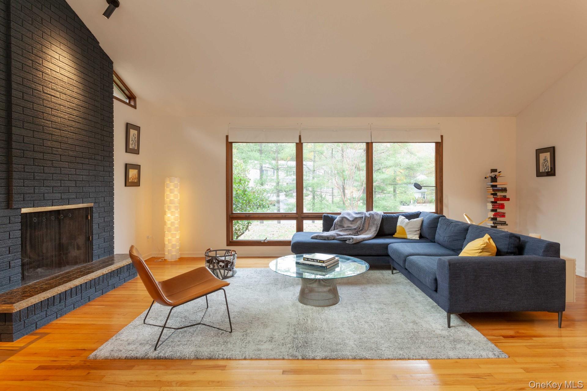 14 Old English Way, Wappingers Falls, NY 12590