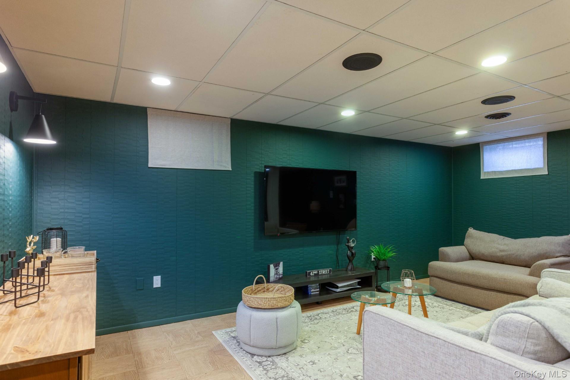 14 Old English Way, Wappingers Falls, NY 12590