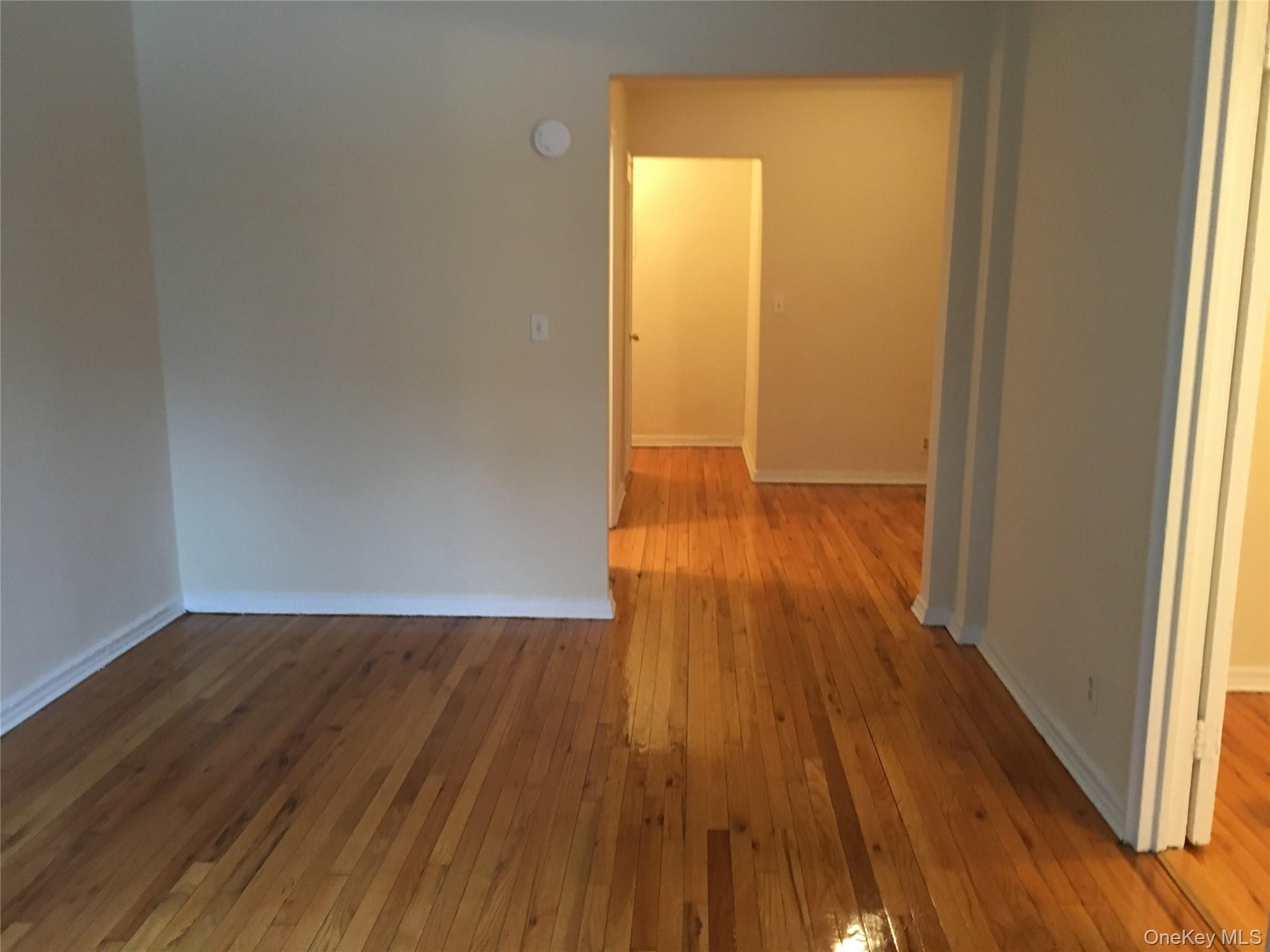 23 Schenck Avenue # 1Bd, Great Neck, NY 11021