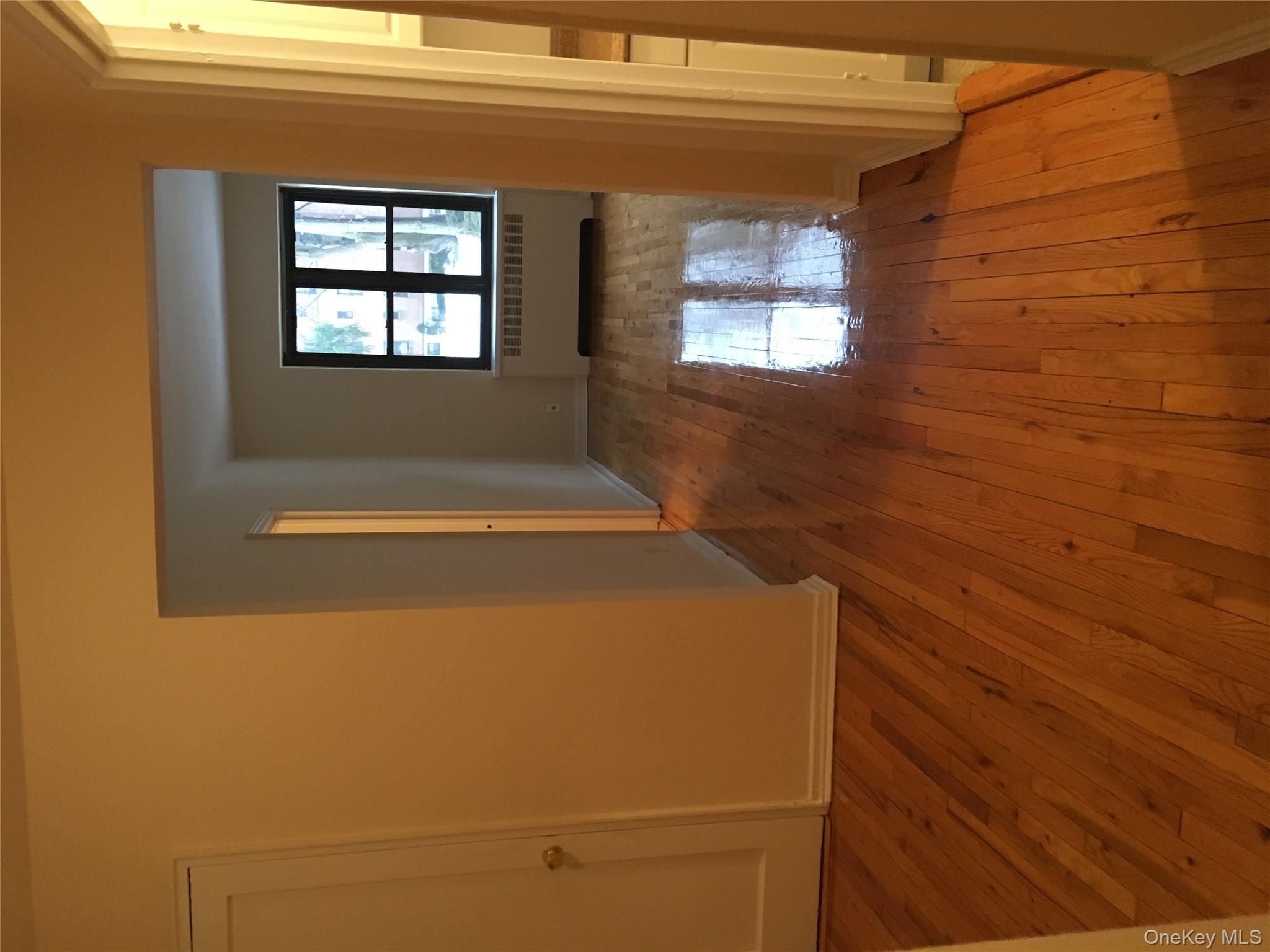 23 Schenck Avenue # 1Bd, Great Neck, NY 11021