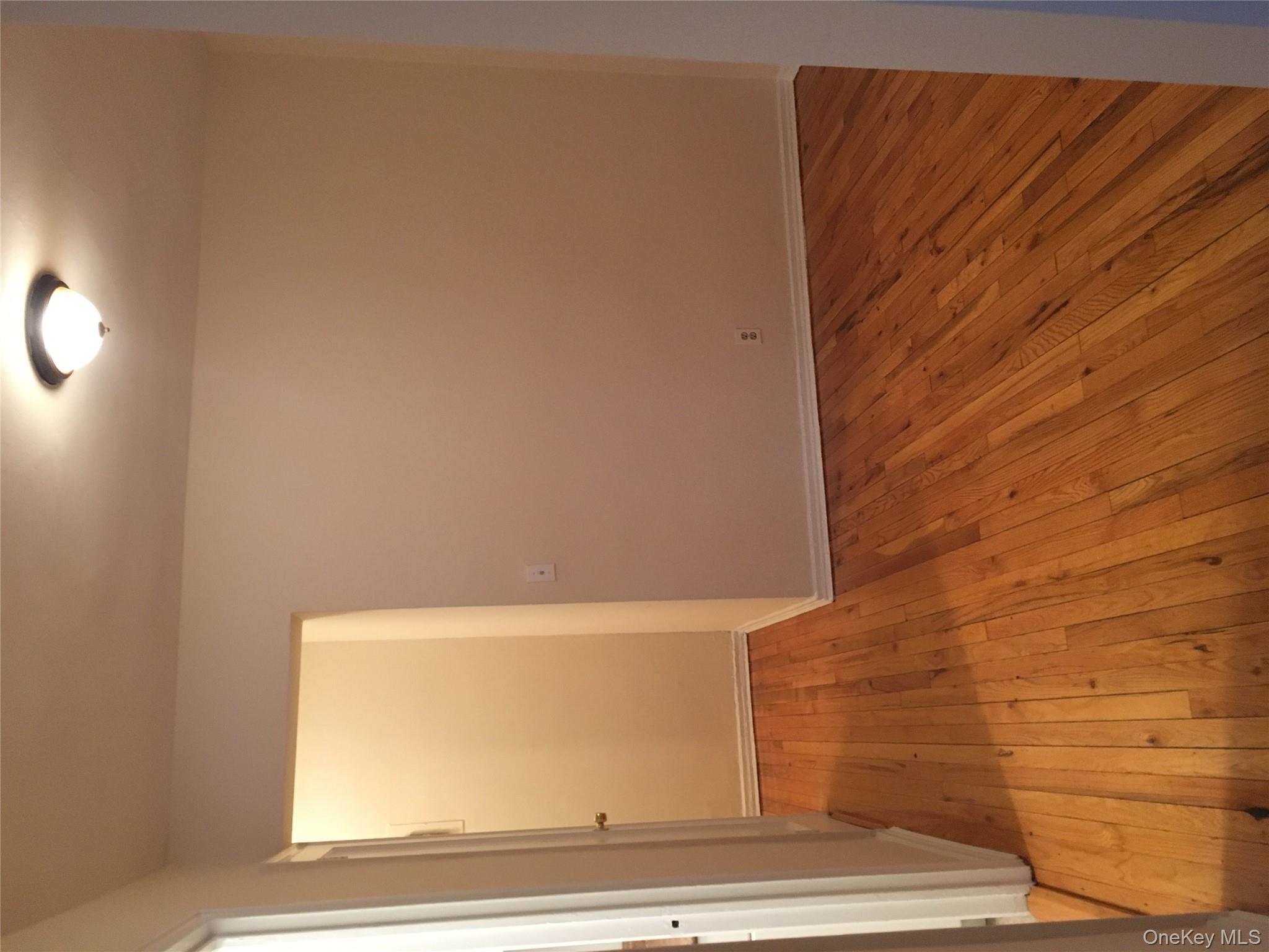 23 Schenck Avenue # 1Bd, Great Neck, NY 11021