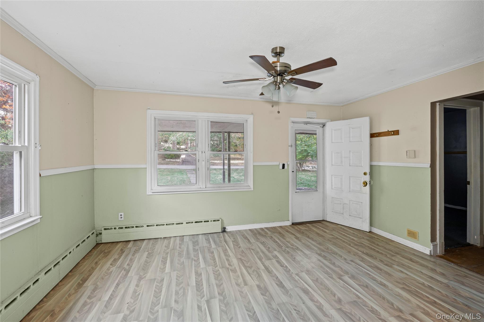 10 West Street, Middle Island, NY 11953