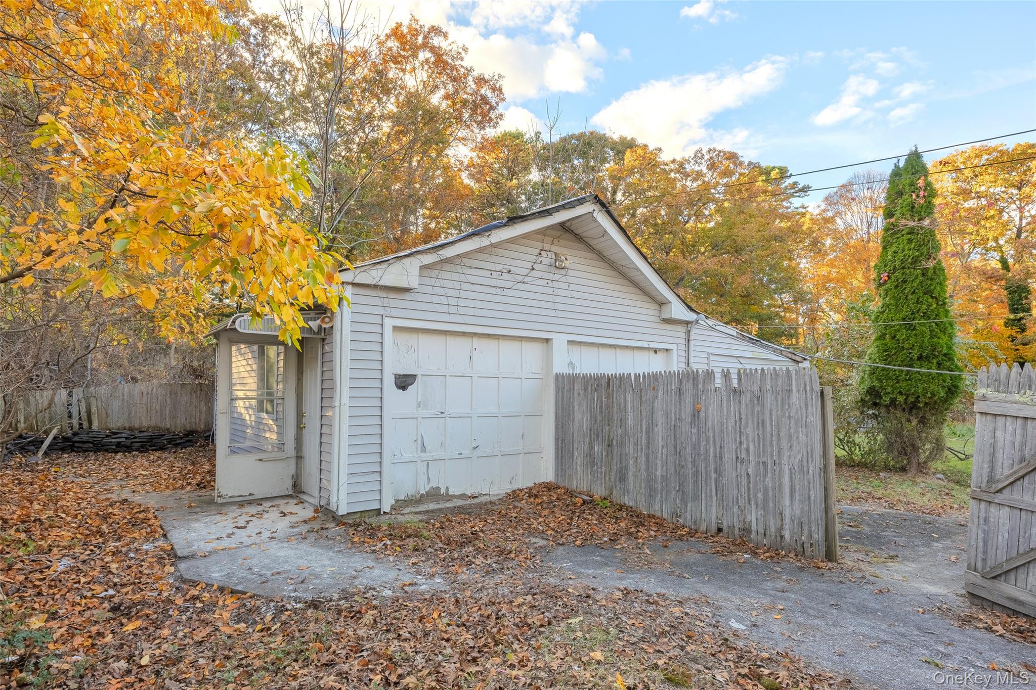 10 West Street, Middle Island, NY 11953