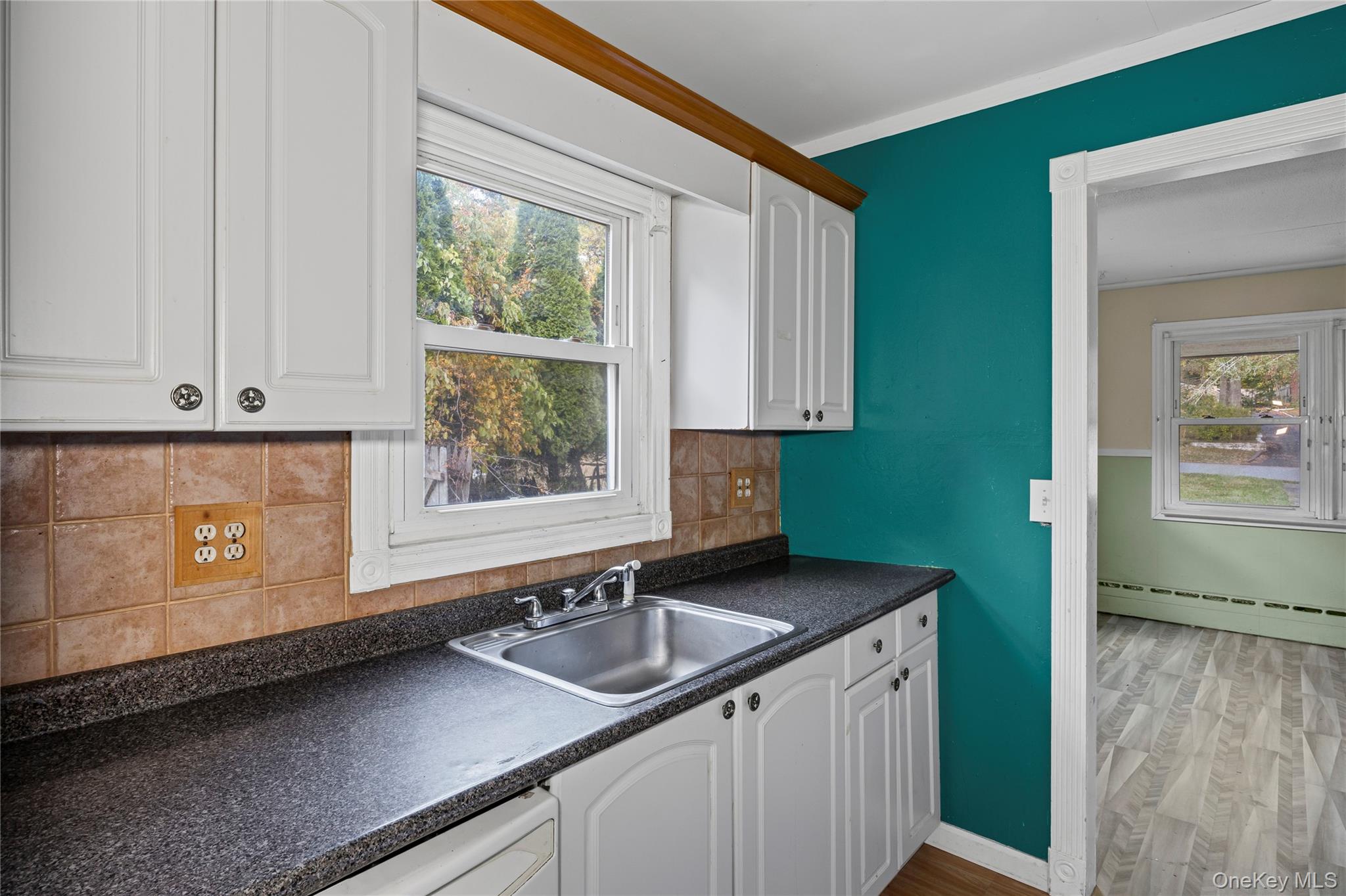 10 West Street, Middle Island, NY 11953