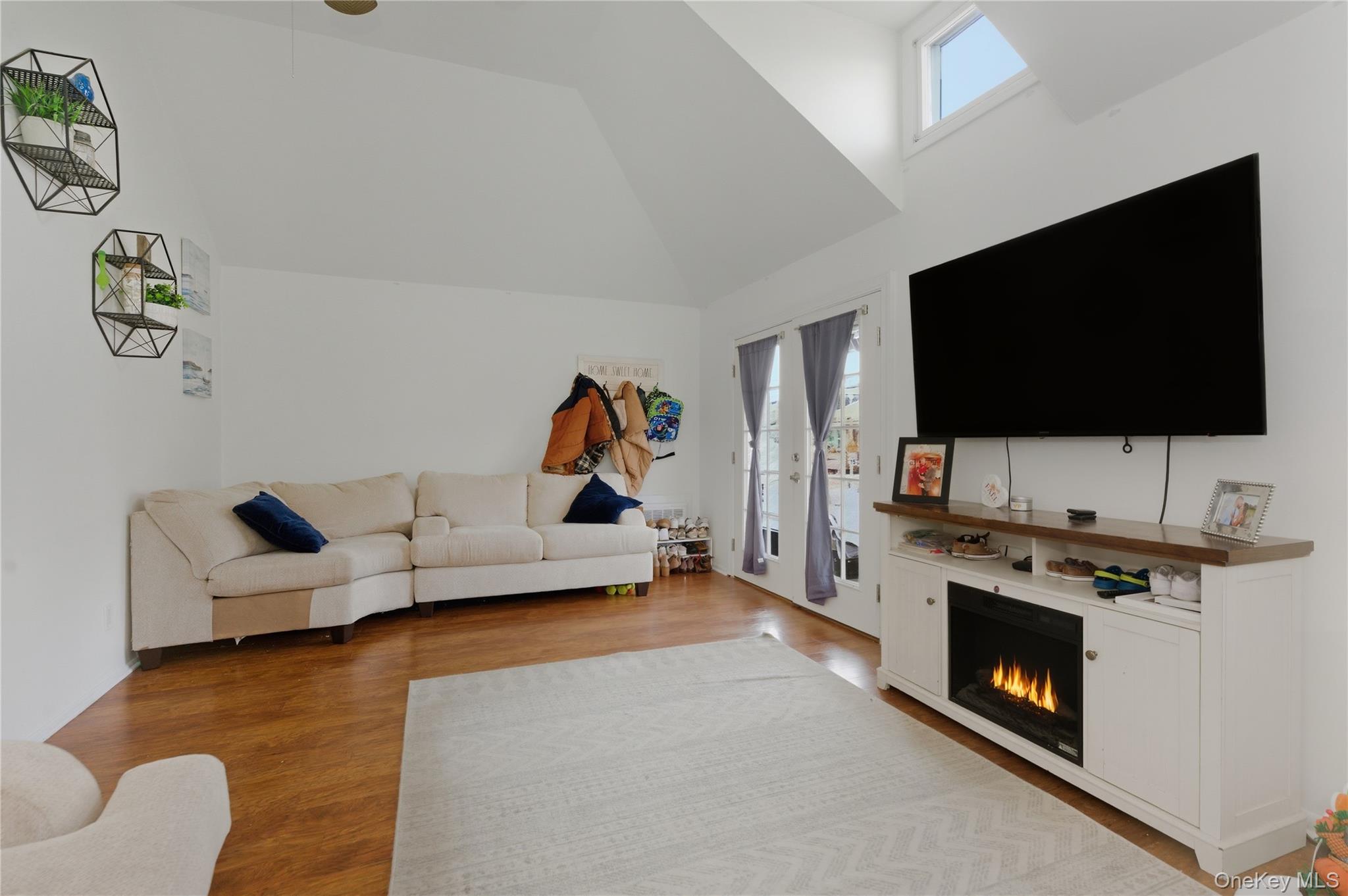 90 Connecticut Avenue, Long Beach, NY 11561