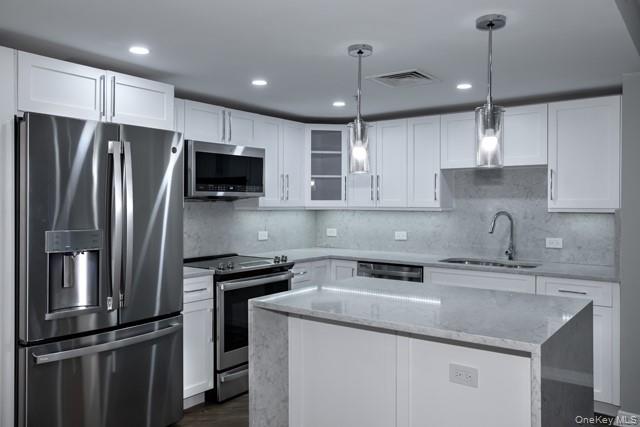 100 Glen Street # N2210, Glen Cove, NY 11542