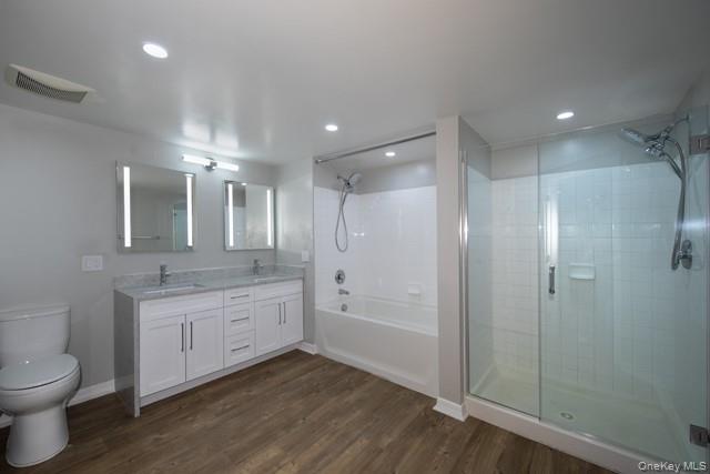 100 Glen Street # N2210, Glen Cove, NY 11542