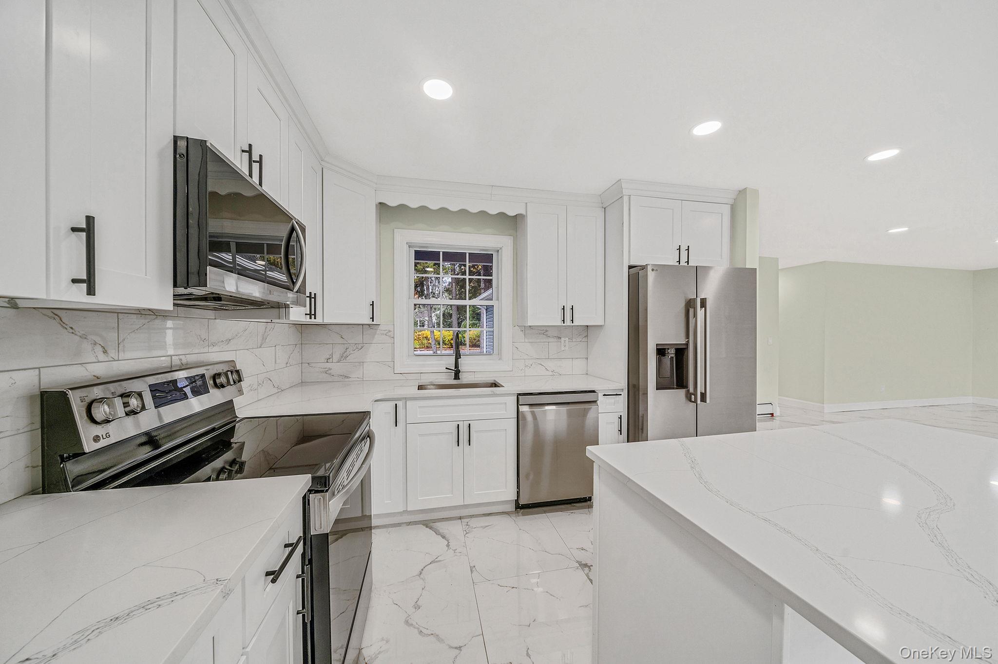 50 7th Street, Saint James, NY 11780