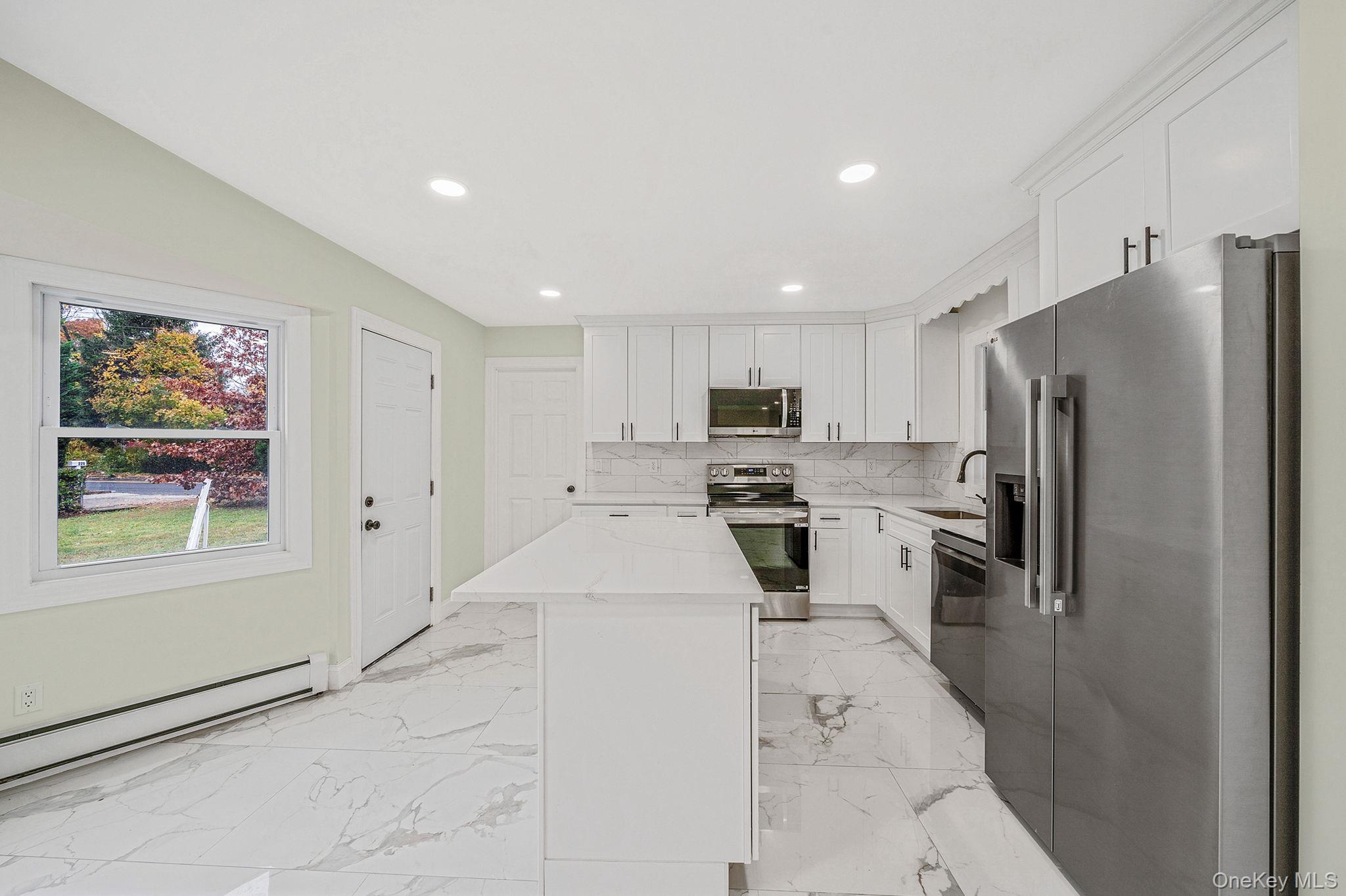 50 7th Street, Saint James, NY 11780