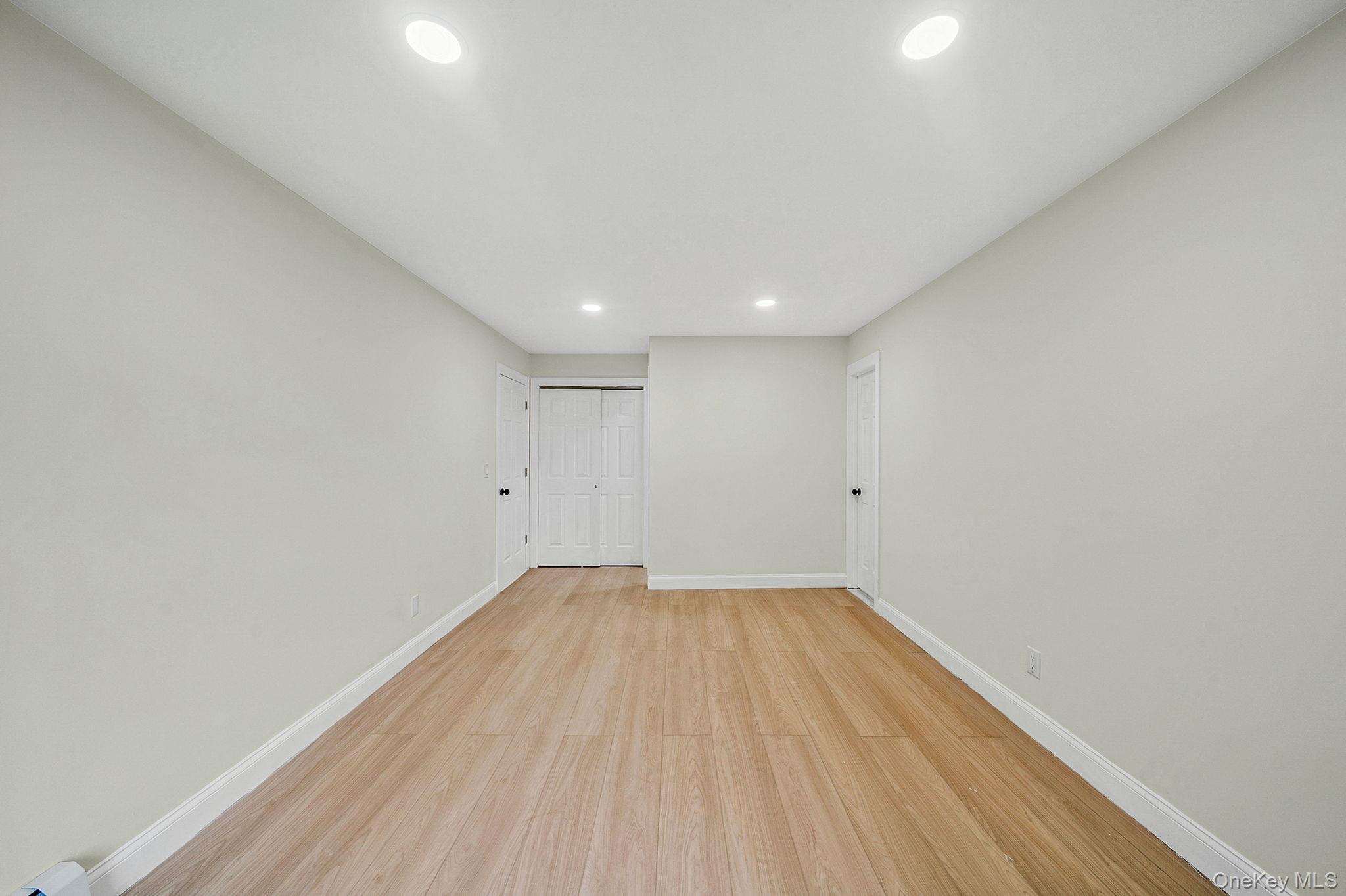 50 7th Street, Saint James, NY 11780